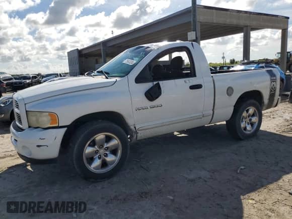 2004 Dodge 1500 ST с VIN 1D7HA16N64J190496, выставлен на аукционе Copart как лот 75993324 с пробегом 287 763 миль миль и Списание • Salvage title. История ставок и продаж доступна на DreamBid. Изображение 1.