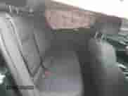 2018 Chevrolet Cruze LS z VIN 1G1BC5SM9J7109846, wystawiony jako Copart lot #63114322 z przebiegiem 123 820 mil mil oraz . Historia ofert i sprzedaży dostępna na DreamBid. Obrazek 6.