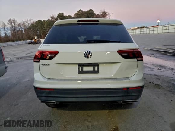 ✅ 2020 Volkswagen Tiguan S • VIN: 3VV1B7AX8LM154610 • Lot: 95835775. Wystawiony na Copart z przebiegiem 45 691 mil. Bezpłatny archiwum sprzedaży aukcyjnych z USA i szczegółowy raport historii pojazdu na DreamBid. Zdjęcie 6.
