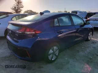 ✅ 2019 Hyundai Ioniq Blue • VIN: KMHC65LC4KU110460 • Lot: 76001224. Wystawiony na Copart z przebiegiem 28 737 mil. Bezpłatny archiwum sprzedaży aukcyjnych z USA i szczegółowy raport historii pojazdu na DreamBid. Zdjęcie 3.