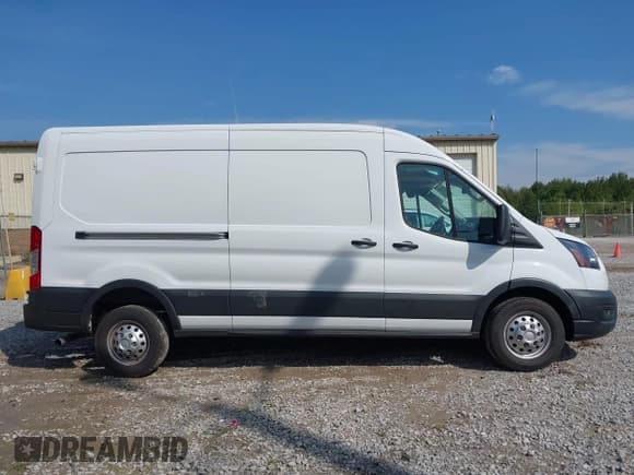✅ 2023 Ford Transit • VIN: 1FTBW9CG3PKB90296 • Lot: 43297929. Wystawiony na IAAI z przebiegiem 50 951 mil. Bezpłatny archiwum sprzedaży aukcyjnych z USA i szczegółowy raport historii pojazdu na DreamBid. Zdjęcie 13.