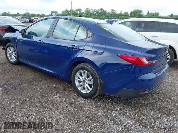 ✅ 2025 Toyota Camry LE • VIN: 4T1DBADK8SU025572 • Lot: 42431728. Wystawiony na IAAI z przebiegiem 243 mil. Bezpłatny archiwum sprzedaży aukcyjnych z USA i szczegółowy raport historii pojazdu na DreamBid. Zdjęcie 3.