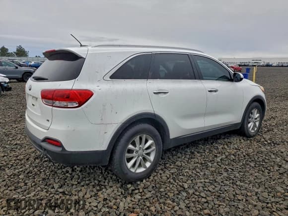 ✅ 2017 Kia Sorento LX • VIN: 5XYPG4A57HG196696 • Lot: 96345975. Listed on Copart with 83,257 mi. Free auction sales archive from the USA and detailed vehicle history report at DreamBid. Image 3.