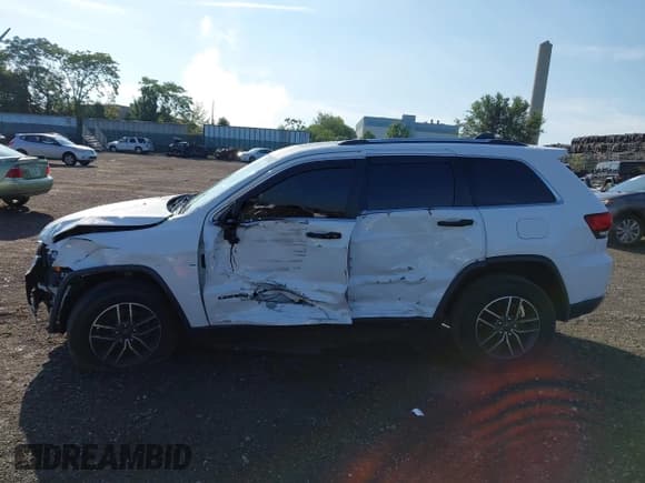 ✅ 2020 Jeep Grand Cherokee Limited • VIN: 1C4RJFBG9LC379388 • Лот: 43126373. Опубликован ранее на IAAI с пробегом 70 819 миль. Бесплатный доступ к архиву аукционных продаж из США и подробный отчёт об истории автомобиля на DreamBid. Изображение 14.