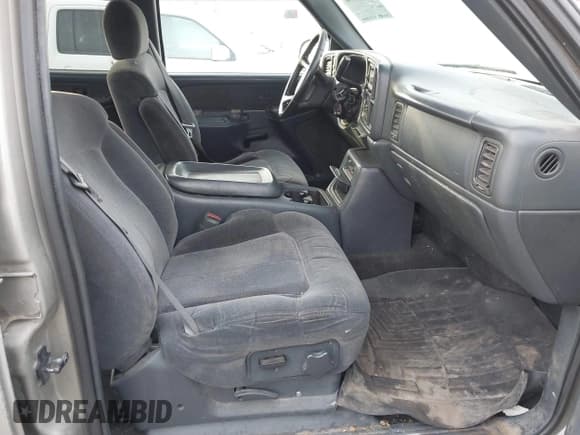 ✅ 2001 Chevrolet Silverado 2500HD LS • VIN: 1GCHK23U81F141792 • Лот: 41220878. Опубликован ранее на IAAI с пробегом 178 278 миль. Бесплатный доступ к архиву аукционных продаж из США и подробный отчёт об истории автомобиля на DreamBid. Изображение 5.