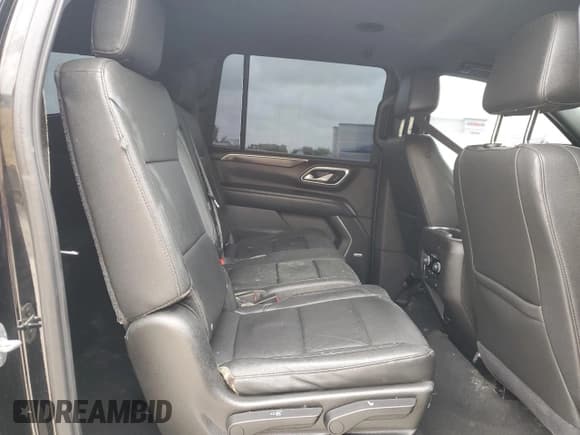 ✅ 2021 Chevrolet Suburban LT • VIN: 1GNSCCKD9MR255580 • Lot: 59134205. Listed on Copart with 131,508 mi. Free auction sales archive from the USA and detailed vehicle history report at DreamBid. Image 11.