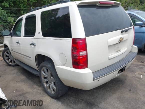 2011 Chevrolet Tahoe LTZ с VIN 1GNSKCE00BR132906, выставлен на аукционе IAAI как лот 42409323 с пробегом 201 558 миль миль и . История ставок и продаж доступна на DreamBid. Изображение 3.