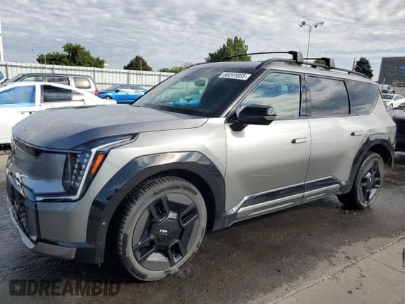 ✅ 2024 Kia EV9 GT-Line • VIN: KNDAEFS53R6039211 • Lot: 60241055. Wystawiony na Copart z przebiegiem 10 004 mil. Bezpłatny archiwum sprzedaży aukcyjnych z USA i szczegółowy raport historii pojazdu na DreamBid. Zdjęcie 1.