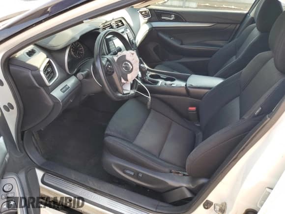 ✅ 2017 Nissan Maxima S • VIN: 1N4AA6AP4HC365779 • Лот: 68727385. Опубликован ранее на Copart с пробегом 131 373 миль. Бесплатный доступ к архиву аукционных продаж из США и подробный отчёт об истории автомобиля на DreamBid. Изображение 7.