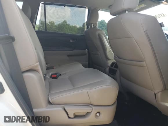 ✅ 2019 Honda Pilot EX-L • VIN: 5FNYF5H44KB003333 • Lot: 63789295. Listed on Copart with 96,909 mi. Free auction sales archive from the USA and detailed vehicle history report at DreamBid. Image 11.