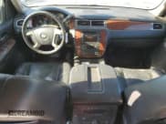 ✅ 2011 Chevrolet Suburban LTZ • VIN: 1GNSKKE38BR191111 • Lot: 75172204. Wystawiony na Copart z przebiegiem 165 370 mil. Bezpłatny archiwum sprzedaży aukcyjnych z USA i szczegółowy raport historii pojazdu na DreamBid. Zdjęcie 8.