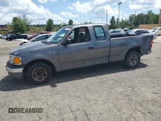 ✅ 2004 Ford F-150 XL • VIN: 2FTRX17W54CA32203 • Lot: 61666385. Listed on Copart with Not provided. Free auction sales archive from the USA and detailed vehicle history report at DreamBid. Image 1.