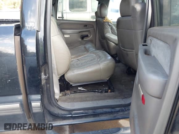 ✅ 2001 Chevrolet Silverado 1500HD LT • VIN: 1GCGC13U51F212563 • Лот: 43740515. Опубликован ранее на IAAI с пробегом Не указан. Бесплатный доступ к архиву аукционных продаж из США и подробный отчёт об истории автомобиля на DreamBid. Изображение 8.