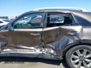 ✅ 2008 Infiniti FX • VIN: JNRAS08U18X104201 • Lot: 42603588. Wystawiony na IAAI z przebiegiem 197 977 mil. Bezpłatny archiwum sprzedaży aukcyjnych z USA i szczegółowy raport historii pojazdu na DreamBid. Zdjęcie 14.