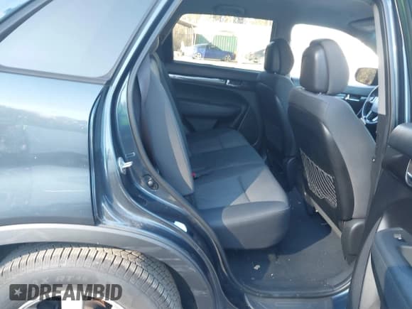 ✅ 2012 Kia Sorento LX • VIN: 5XYKTCA64CG208093 • Лот: 43602711. Опубликован ранее на IAAI с пробегом 125 111 миль. Бесплатный доступ к архиву аукционных продаж из США и подробный отчёт об истории автомобиля на DreamBid. Изображение 8.