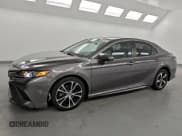 ✅ 2019 Toyota Camry SE • VIN: 4T1B11HK0KU739328 • Лот: 91881855. Опубликован ранее на Copart с пробегом 92 758 миль. Бесплатный доступ к архиву аукционных продаж из США и подробный отчёт об истории автомобиля на DreamBid. Изображение 1.