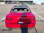 ✅ 2018 Alfa Romeo Giulia • VIN: ZARFAEDNXJ7571486 • Lot: 43603679. Wystawiony na IAAI z przebiegiem 95 536 mil. Bezpłatny archiwum sprzedaży aukcyjnych z USA i szczegółowy raport historii pojazdu na DreamBid. Zdjęcie 16.