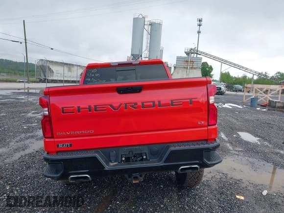 ✅ 2021 Chevrolet Silverado 1500 LT Trail Boss • VIN: 1GCPYFEL1MZ172844 • Lot: 42225897. Wystawiony na IAAI z przebiegiem 59 625 mil. Bezpłatny archiwum sprzedaży aukcyjnych z USA i szczegółowy raport historii pojazdu na DreamBid. Zdjęcie 16.