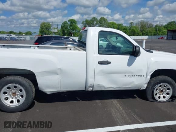 ✅ 2007 Chevrolet Silverado 1500 Work Truck • VIN: 1GCEC14C37E593728 • Лот: 42045120. Опубликован ранее на IAAI с пробегом 38 250 миль. Бесплатный доступ к архиву аукционных продаж из США и подробный отчёт об истории автомобиля на DreamBid. Изображение 6.