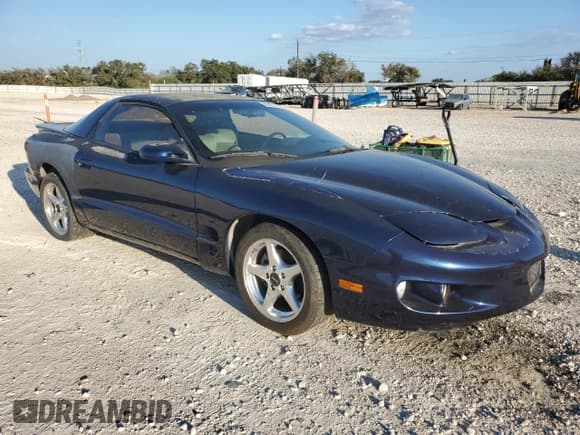✅ 2000 Pontiac Firebird Firebird • VIN: 2G2FS22K7Y2145503 • Lot: 80487434. Wystawiony na Copart z przebiegiem 120 386 mil. Bezpłatny archiwum sprzedaży aukcyjnych z USA i szczegółowy raport historii pojazdu na DreamBid. Zdjęcie 4.