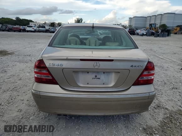 ✅ 2005 Mercedes-Benz C 240 • VIN: WDBRF81J65F667041 • Лот: 82450355. Опубликован ранее на Copart с пробегом 145 521 миль. Бесплатный доступ к архиву аукционных продаж из США и подробный отчёт об истории автомобиля на DreamBid. Изображение 6.