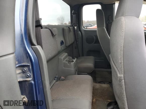 ✅ 2006 Chevrolet Colorado Work Truck • VIN: 1GCDT196068248975 • Lot: 92350795. Listed on Copart with 103,559 mi. Free auction sales archive from the USA and detailed vehicle history report at DreamBid. Image 10.