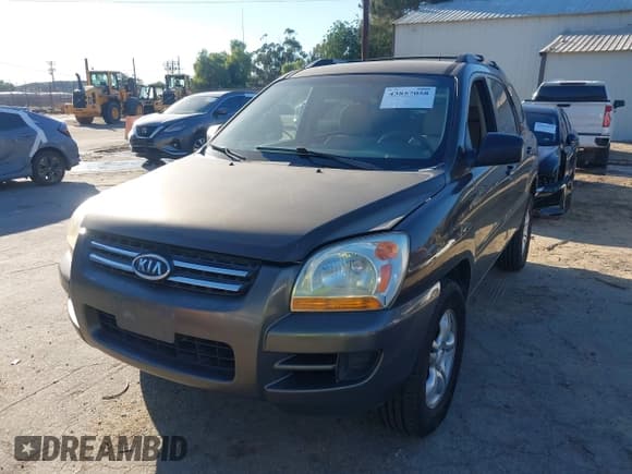 ✅ 2008 Kia Sportage LX • VIN: KNDJF723687491258 • Лот: 43857058. Опубликован ранее на IAAI с пробегом 176 341 миль. Бесплатный доступ к архиву аукционных продаж из США и подробный отчёт об истории автомобиля на DreamBid. Изображение 2.