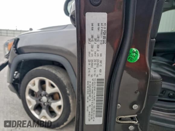 ✅ 2019 Jeep Compass Limited • VIN: 3C4NJDCB4KT818067 • Lot: 95246645. Listed on Copart with 121,656 mi. Free auction sales archive from the USA and detailed vehicle history report at DreamBid. Image 13.