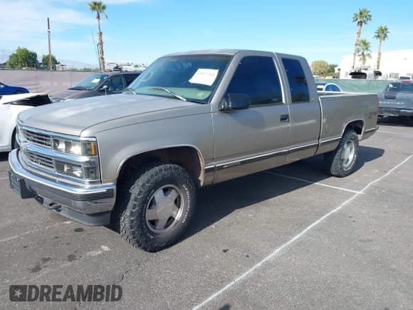 ✅ 1998 Chevrolet Silverado 1500 • VIN: 1GCEK19R7WR154118 • Lot: 43812268. Listed on IAAI with 162,979 mi. Free auction sales archive from the USA and detailed vehicle history report at DreamBid. Image 2.