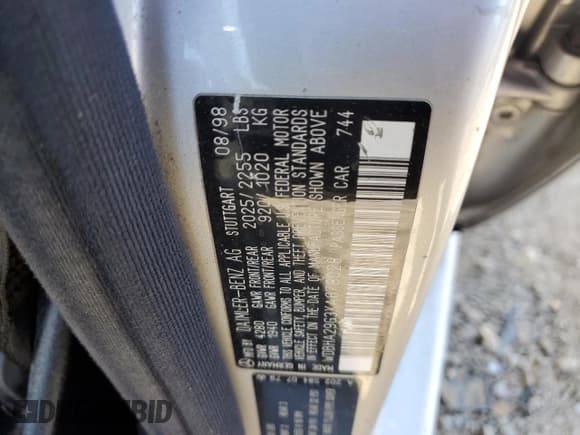 ✅ 1999 Mercedes-Benz C 230/260/280/320 • VIN: WDBHA29G3XA678028 • Лот: 82606675. Опубликован ранее на Copart с пробегом 246 136 миль. Бесплатный доступ к архиву аукционных продаж из США и подробный отчёт об истории автомобиля на DreamBid. Изображение 13.