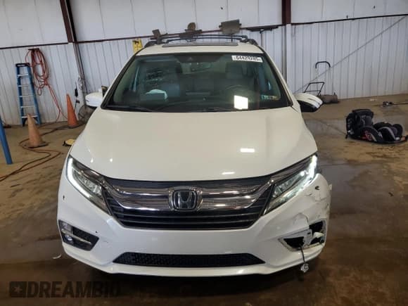 ✅ 2020 Honda Odyssey Touring • VIN: 5FNRL6H85LB032945 • Lot: 64429285. Listed on Copart with 85,696 mi. Free auction sales archive from the USA and detailed vehicle history report at DreamBid. Image 5.