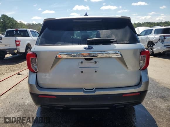 ✅ 2021 Ford Explorer • VIN: 1FMSK7BH3MGA32478 • Lot: 61994974. Wystawiony na Copart z przebiegiem 84 160 mil. Bezpłatny archiwum sprzedaży aukcyjnych z USA i szczegółowy raport historii pojazdu na DreamBid. Zdjęcie 6.