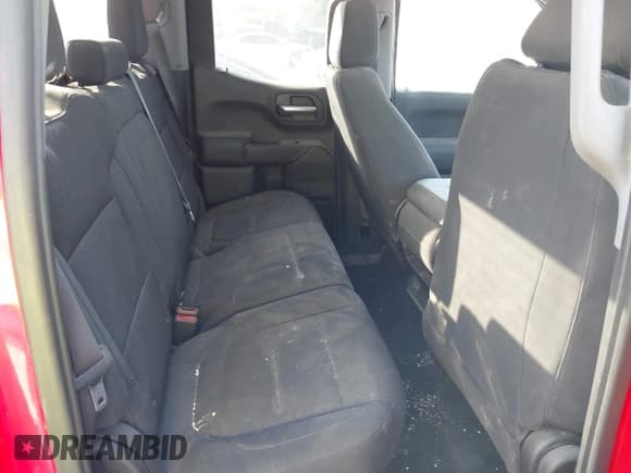 ✅ 2020 Chevrolet Silverado 1500 Custom • VIN: 1GCRWBEF3LZ104268 • Lot: 42083062. Wystawiony na IAAI z przebiegiem 85 582 mil. Bezpłatny archiwum sprzedaży aukcyjnych z USA i szczegółowy raport historii pojazdu na DreamBid. Zdjęcie 8.