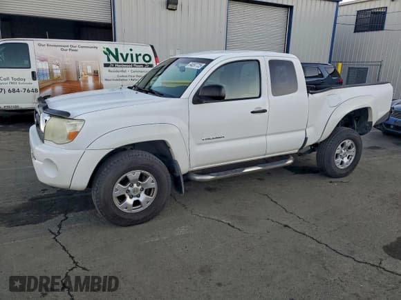 ✅ 2006 Toyota Tacoma PreRunner • VIN: 5TETU62N66Z215971 • Lot: 94097725. Wystawiony na Copart z przebiegiem 122 194 mil. Bezpłatny archiwum sprzedaży aukcyjnych z USA i szczegółowy raport historii pojazdu na DreamBid. Zdjęcie 1.