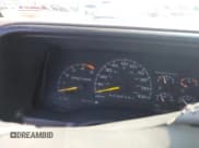 ✅ 1995 GMC Sierra 1500 • VIN: 2GTEC19K1S1571236 • Lot: 42096998. Wystawiony na IAAI z przebiegiem 195 722 mil. Bezpłatny archiwum sprzedaży aukcyjnych z USA i szczegółowy raport historii pojazdu na DreamBid. Zdjęcie 7.