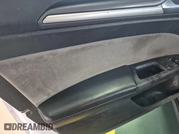 ✅ 2014 Ford Fusion S • VIN: 3FA6P0G74ER101256 • Лот: 43842170. Опубликован ранее на IAAI с пробегом 56 671 миль. Бесплатный доступ к архиву аукционных продаж из США и подробный отчёт об истории автомобиля на DreamBid. Изображение 6.