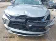 ✅ 2023 Chevrolet Blazer LT • VIN: 3GNKBCR41PS235530 • Lot: 43537754. Wystawiony na IAAI z przebiegiem 11 712 mil. Bezpłatny archiwum sprzedaży aukcyjnych z USA i szczegółowy raport historii pojazdu na DreamBid. Zdjęcie 6.