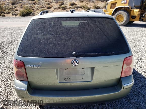 ✅ 2004 Volkswagen Passat GLS • VIN: WVWVD63B94E003336 • Lot: 70246204. Listed on Copart with 126,163 mi. Free auction sales archive from the USA and detailed vehicle history report at DreamBid. Image 6.