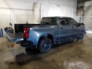 ✅ 2021 Chevrolet Silverado 1500 LT Trail Boss • VIN: 1GCPYFED6MZ250110 • Lot: 70799834. Wystawiony na Copart z przebiegiem 30 200 mil. Bezpłatny archiwum sprzedaży aukcyjnych z USA i szczegółowy raport historii pojazdu na DreamBid. Zdjęcie 3.