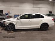 ✅ 2012 Volkswagen Jetta TDI • VIN: 3VWLL7AJ0CM327565 • Lot: 43458799. Wystawiony na IAAI z przebiegiem 142 422 mil. Bezpłatny archiwum sprzedaży aukcyjnych z USA i szczegółowy raport historii pojazdu na DreamBid. Zdjęcie 15.