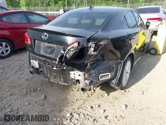 ✅ 2012 Lexus IS 250 • VIN: JTHCF5C26C5058805 • Lot: 42079471. Listed on IAAI with 121,647 mi. Free auction sales archive from the USA and detailed vehicle history report at DreamBid. Image 6.