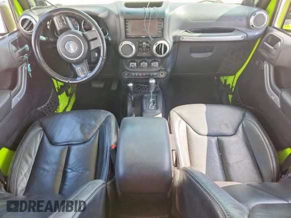 ✅ 2013 Jeep Wrangler Unlimited Rubicon • VIN: 1C4HJWFG3DL574491 • Lot: 70914625. Wystawiony na Copart z przebiegiem Nie podano. Bezpłatny archiwum sprzedaży aukcyjnych z USA i szczegółowy raport historii pojazdu na DreamBid. Zdjęcie 8.