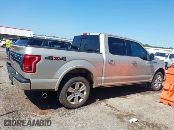 ✅ 2017 Ford F-150 XL • VIN: 1FTEW1EG1HFC20482 • Лот: 42520241. Опубликован ранее на IAAI с пробегом 92 258 миль. Бесплатный доступ к архиву аукционных продаж из США и подробный отчёт об истории автомобиля на DreamBid. Изображение 14.