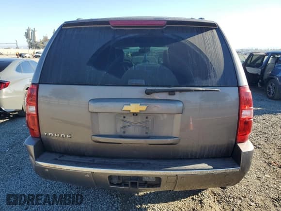 ✅ 2013 Chevrolet Tahoe LTZ • VIN: 1GNSCCE01DR365631 • Lot: 80849565. Listed on Copart with 260,352 mi. Free auction sales archive from the USA and detailed vehicle history report at DreamBid. Image 6.