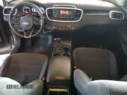 ✅ 2016 Kia Sorento LX • VIN: 5XYPG4A33GG158962 • Lot: 81030755. Listed on Copart with 122,329 mi. Free auction sales archive from the USA and detailed vehicle history report at DreamBid. Image 8.