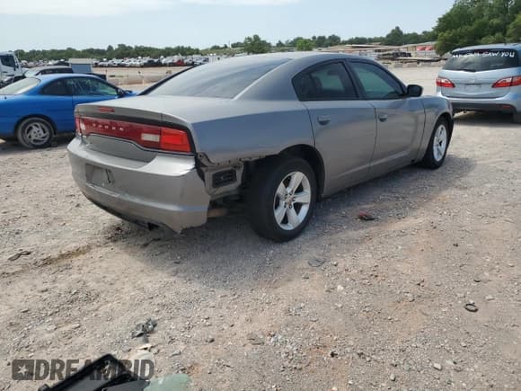 ✅ 2011 Dodge Charger Rallye • VIN: 2B3CL3CG8BH534667 • Лот: 61288495. Опубликован ранее на Copart с пробегом 203 001 миль. Бесплатный доступ к архиву аукционных продаж из США и подробный отчёт об истории автомобиля на DreamBid. Изображение 4.