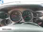 2009 Chevrolet Silverado 1500 LT z VIN 1GCEC29C89Z215396, wystawiony jako Copart lot #86403824 z przebiegiem 227 293 mil mil oraz Szkoda całkowita • Salvage title. Historia ofert i sprzedaży dostępna na DreamBid. Obrazek 9.