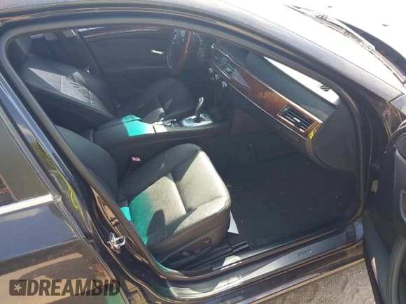 ✅ 2009 BMW 5 Series 535i xDrive • VIN: WBANV93599C133285 • Лот: 42943420. Опубликован ранее на IAAI с пробегом 110 290 миль. Бесплатный доступ к архиву аукционных продаж из США и подробный отчёт об истории автомобиля на DreamBid. Изображение 5.