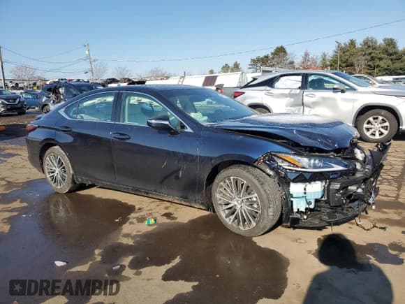 ✅ 2025 Lexus ES 300h • VIN: 58ADA1C10SU056822 • Лот: 89183155. Опубликован ранее на Copart с пробегом Не указан. Бесплатный доступ к архиву аукционных продаж из США и подробный отчёт об истории автомобиля на DreamBid. Изображение 4.