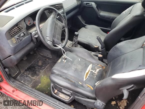 ✅ 1995 Volkswagen Cabriolet • VIN: WVWBC81E4SK001894 • Лот: 73016894. Опубликован ранее на Copart с пробегом 145 867 миль. Бесплатный доступ к архиву аукционных продаж из США и подробный отчёт об истории автомобиля на DreamBid. Изображение 7.